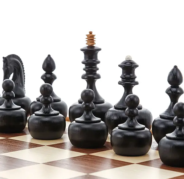 Большой игровой набор (шахматы, шашки, нарды, домино, карты, кости, фишки для покера)