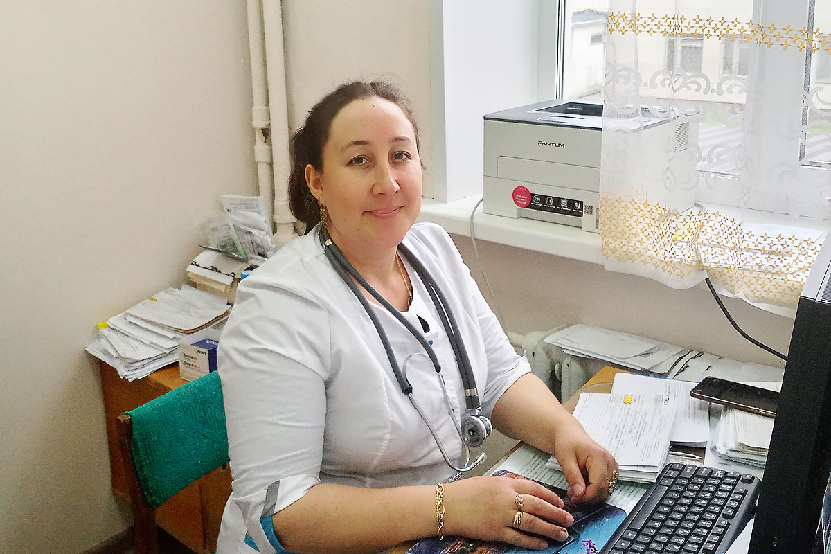 Что подарить врачу женщине на 8 марта