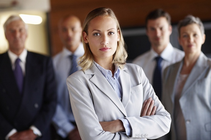 Что подарить руководителю на 8 марта