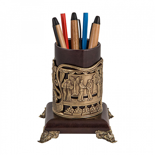 Подставка для письменных принадлежностей "Кино"