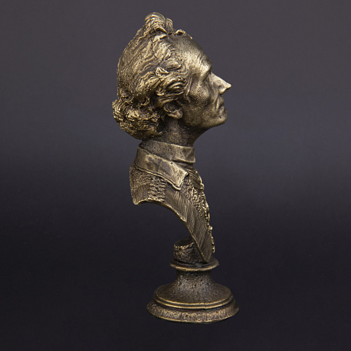 Бюст из бронзы "Суворов" 