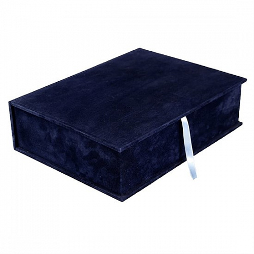 Библия большая с литьем и филигранью (золото) и гранатами в замшевой шкатулке