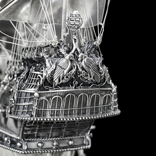 Эксклюзивный корабль из серебра