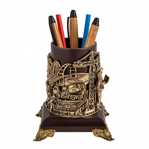 Подставка для письменных принадлежностей "Строители"