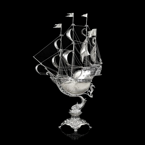 Эксклюзивный корабль из серебра