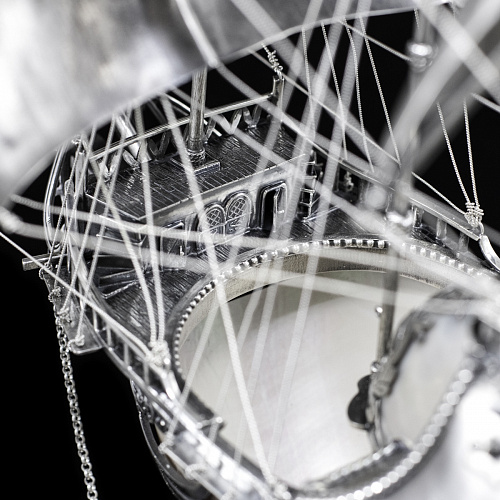 Эксклюзивный корабль из серебра