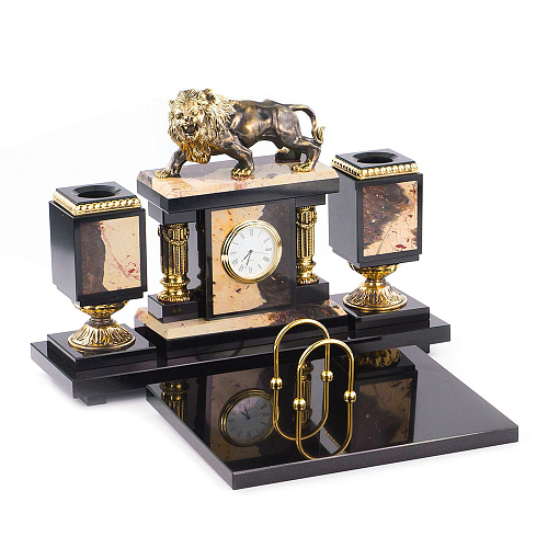 Письменный  набор из яшмы "Лев" 