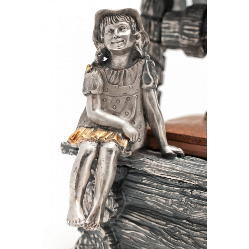 Серебряная солонка "Колодец удачи"