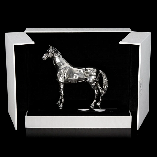 Статуэтка из серебра "Лошадь"