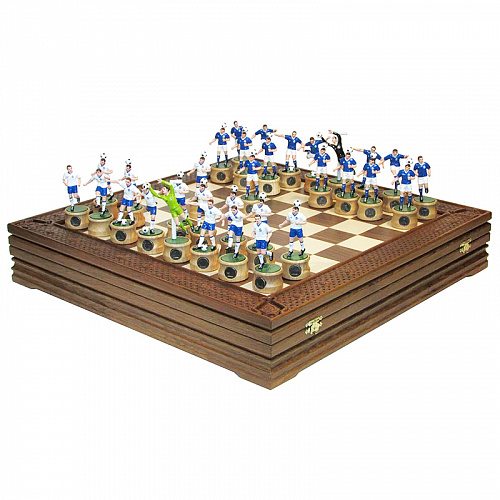 Подарочные шахматы из дуба "Футбол, Динамо"