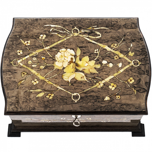 Шкатулка для украшений "Дамская" из карельской березы и янтаря