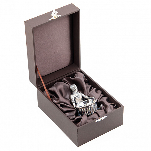 Серебряная подставка под яйцо "Корзинщик"