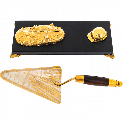 Сувенир "Золотой мастерок" Златоуст