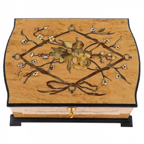 Шкатулка из карельской березы и янтаря "Дамская" 