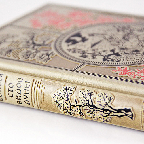 Подарочная книга "100 видов Луны. Легенды Японии и Китая"