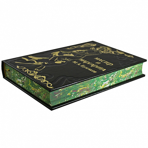 Книга в коже "Мастер и Маргарита" Михаил Булгаков