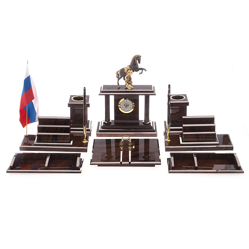 Настольный набор из обсидиана "Конь с попоной"