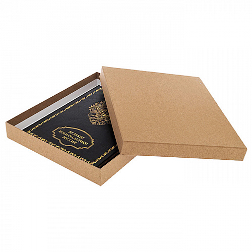 Подарочная книга в коже "Великие военачальники России"