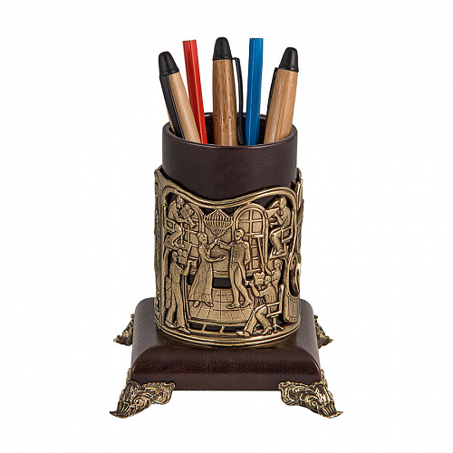 Подставка для письменных принадлежностей "Кино"