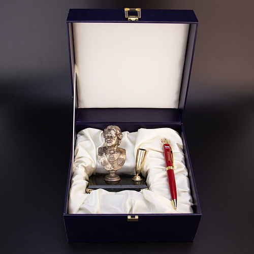 Бронзовый бюст с ручкой "Петр I"