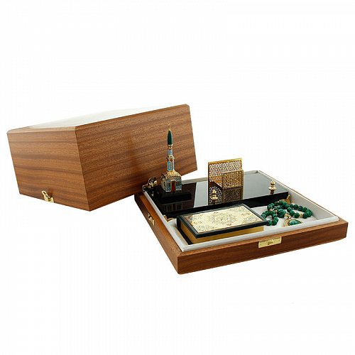 Настольный набор "Коран с четками" (Златоуст)