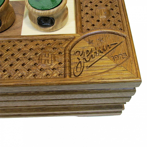 Подарочные шахматы из дуба "Футбол - Зенит"