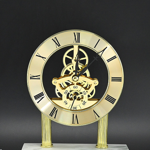 Часы интерьерные из белого мрамора "Лев" 