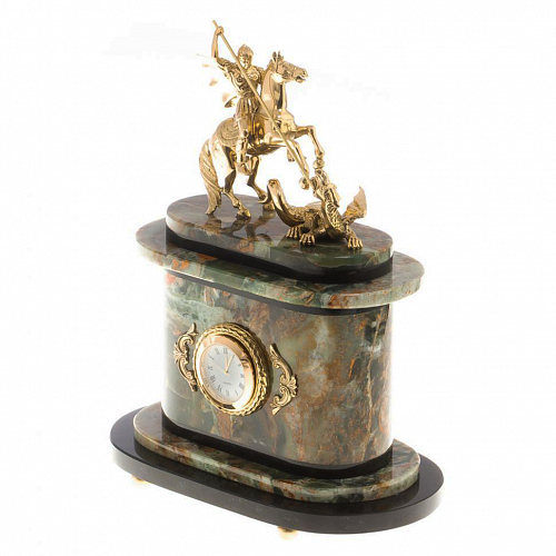 Часы каминные из камня "Георгий Победоносец"офиокальцит