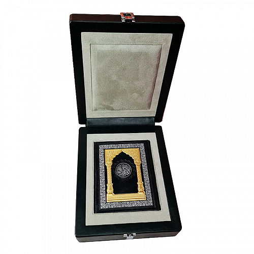 Религиозная книга "Коран" в подарочном футляре на арабском языке