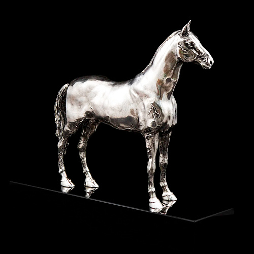 Статуэтка из серебра "Лошадь"