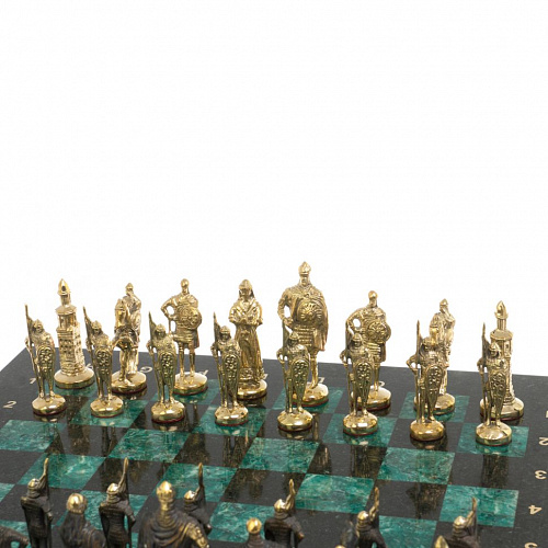 Шахматы ручной работы из змеевика "Русские"