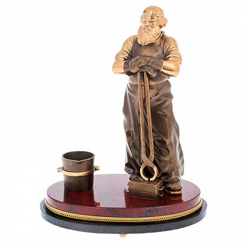 Статуэтка из бронзы "Кузнец" Златоуст