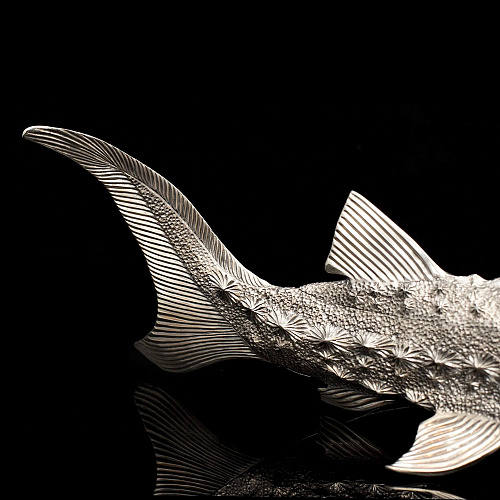 Икорница из серебра "Осетр" 